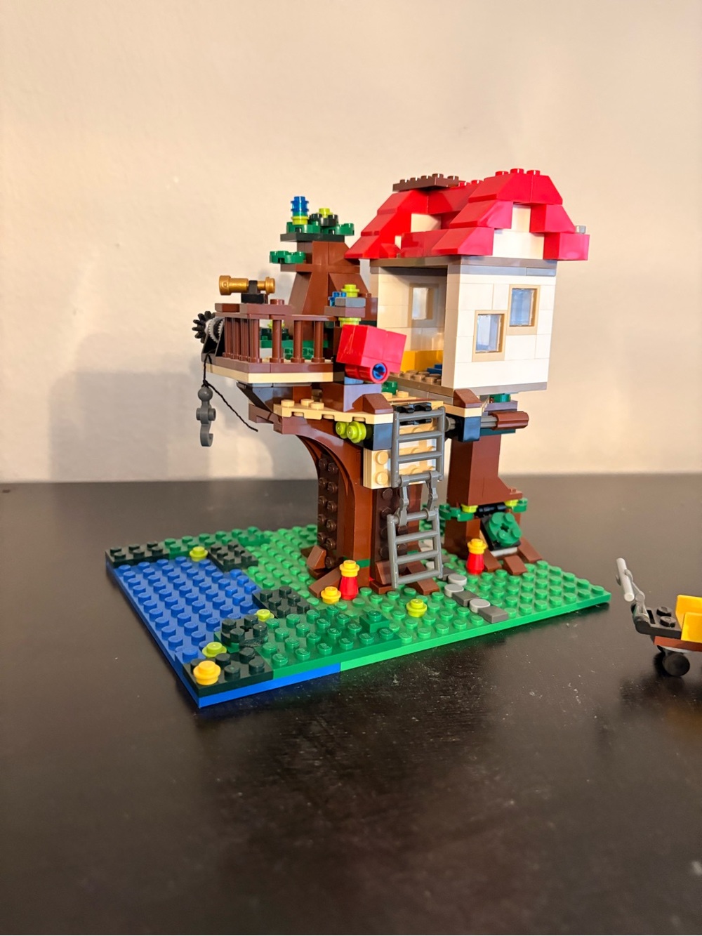 LEGO CREATOR Treehouse 31010 3 in 1 Retired set No Box No Manual Fully Built